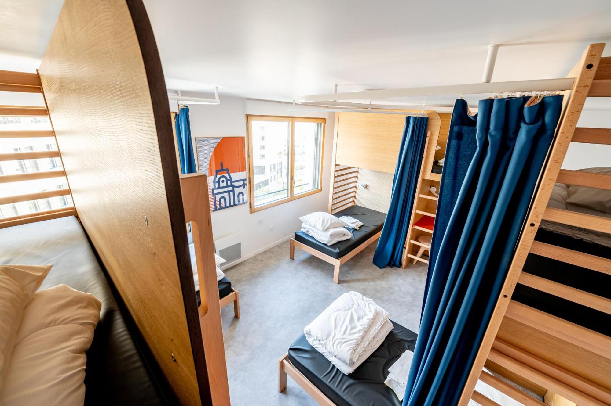 Bed 6-Bed Female Dormitory Room