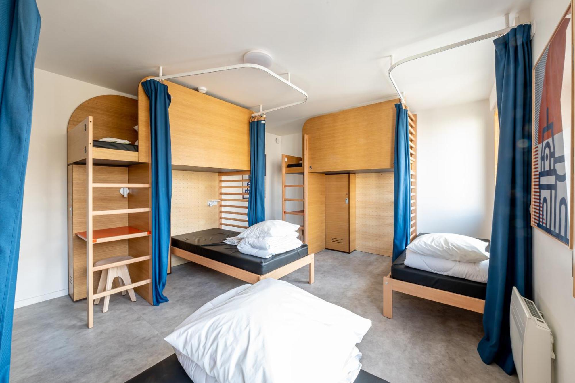 Bed 6-Bed Female Dormitory Room
