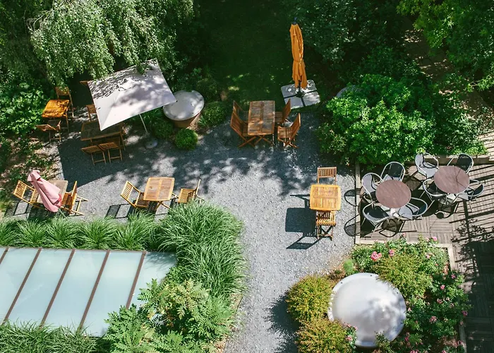 Adveniat Paris Hostel