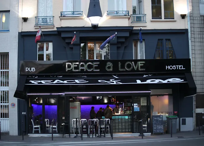 Peace & Love Hostel Parigi