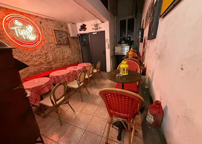 Ostello Le Globe Parigi